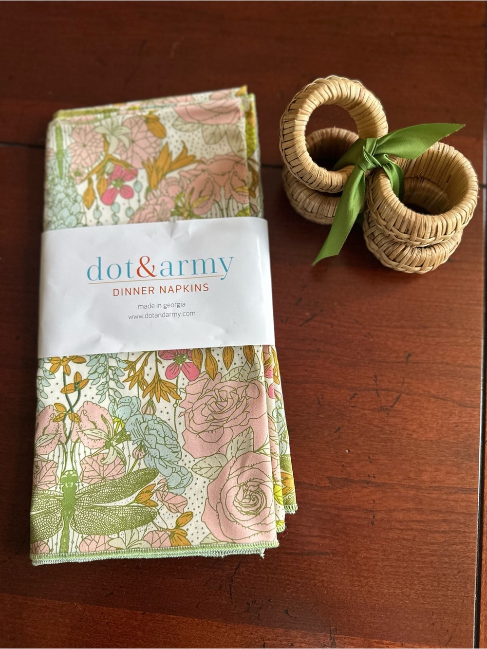 dot&army Dragonfly Cotton Dinner Napkins and Rattan Napkin Rings - Set of 4